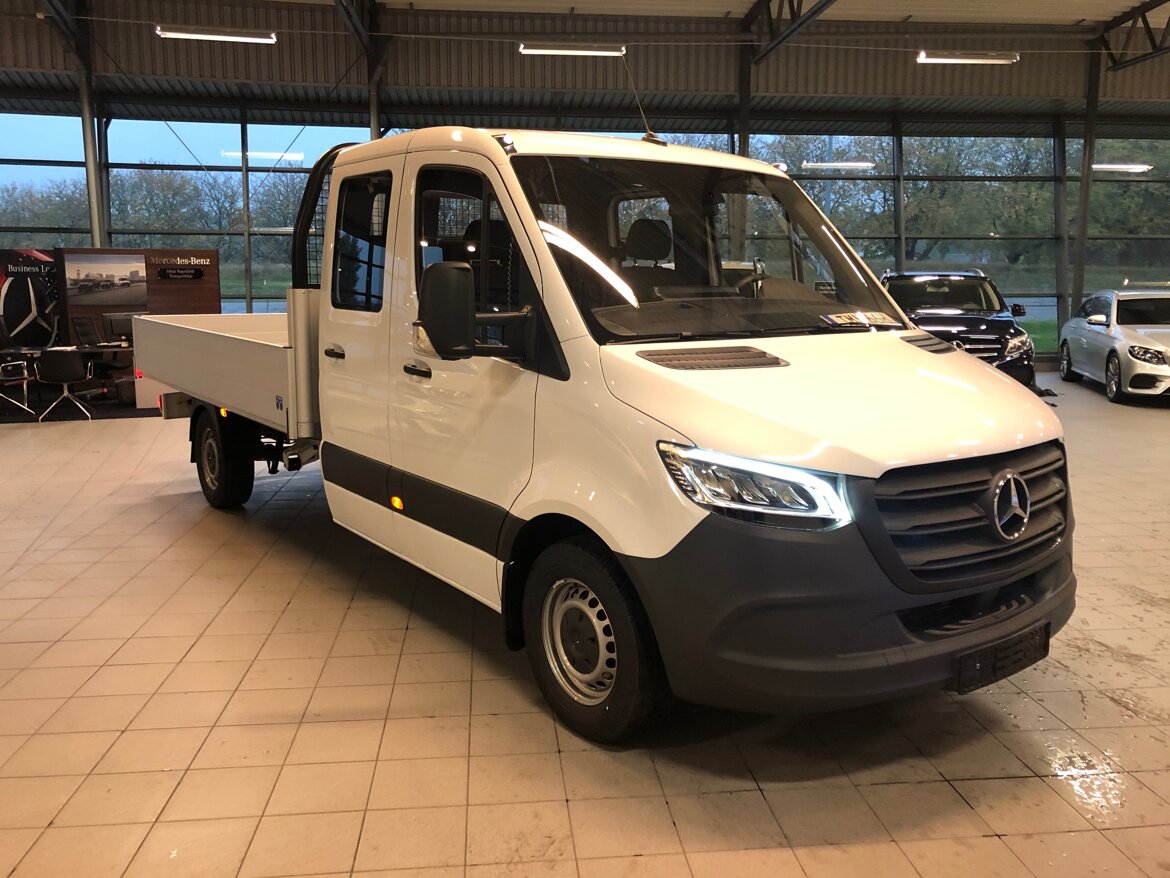 For Sale Mercedes Benz Sprinter 316 CDI Chassi Crew Cab 7G Tronic