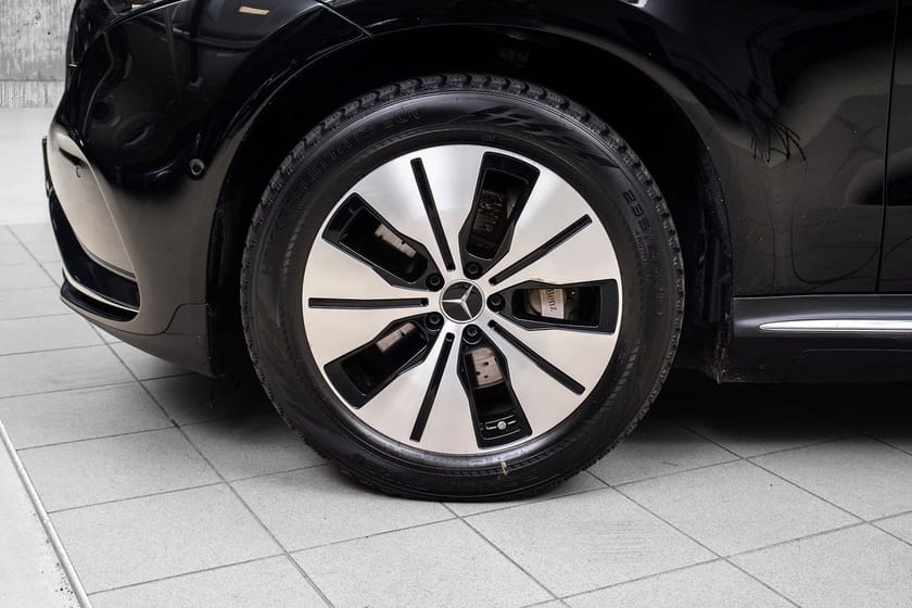 Bilde 5 av Mercedes-Benz EQC 400 4MATIC AMG Line/Burmeister/Krok/360°/HUD/Soltak