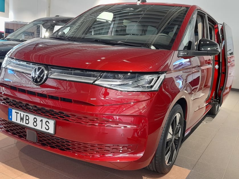 Bild 2 av Volkswagen Multivan eHybrid 4M LIFE HJULBAS: 3124 MM LÅNGT ÖVERHÄNG MOTO