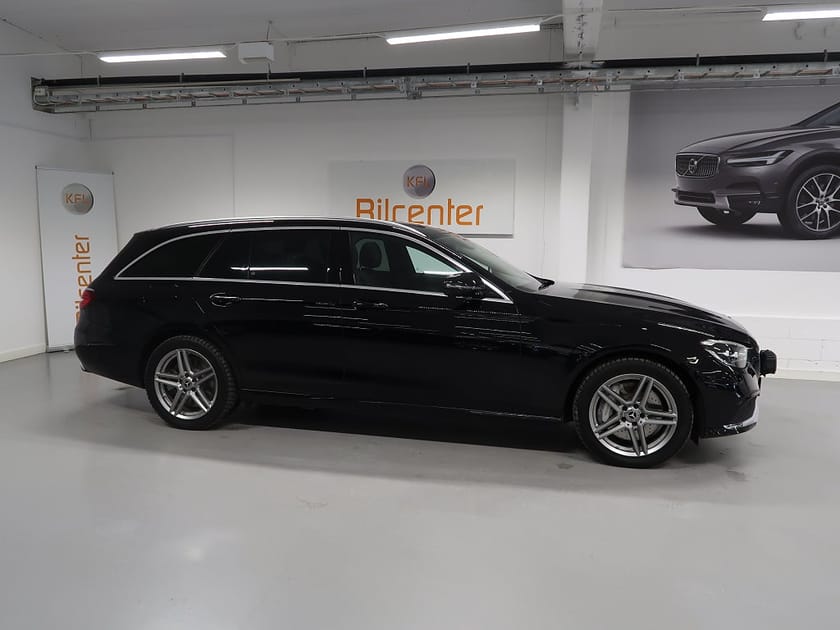 Bild 5 av Mercedes-Benz E 300 T de 4MATIC 4M V-Däck ingår Wide-Skinn-Pano-Drag-Navi-Kame