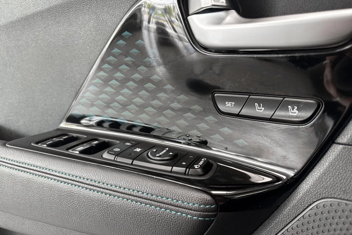 picture of a car