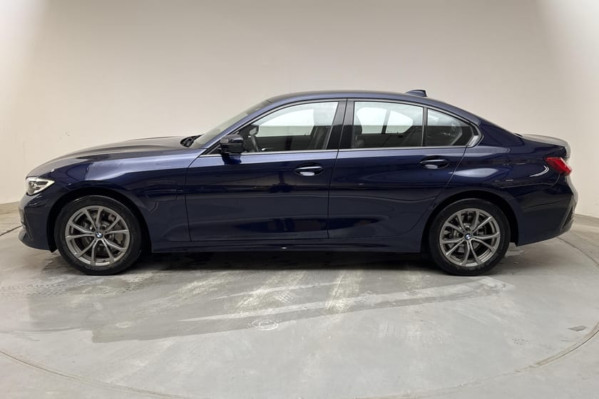 Bild 2 av BMW 330e Sedan 330 292hk Sport Line GPS Backkamera