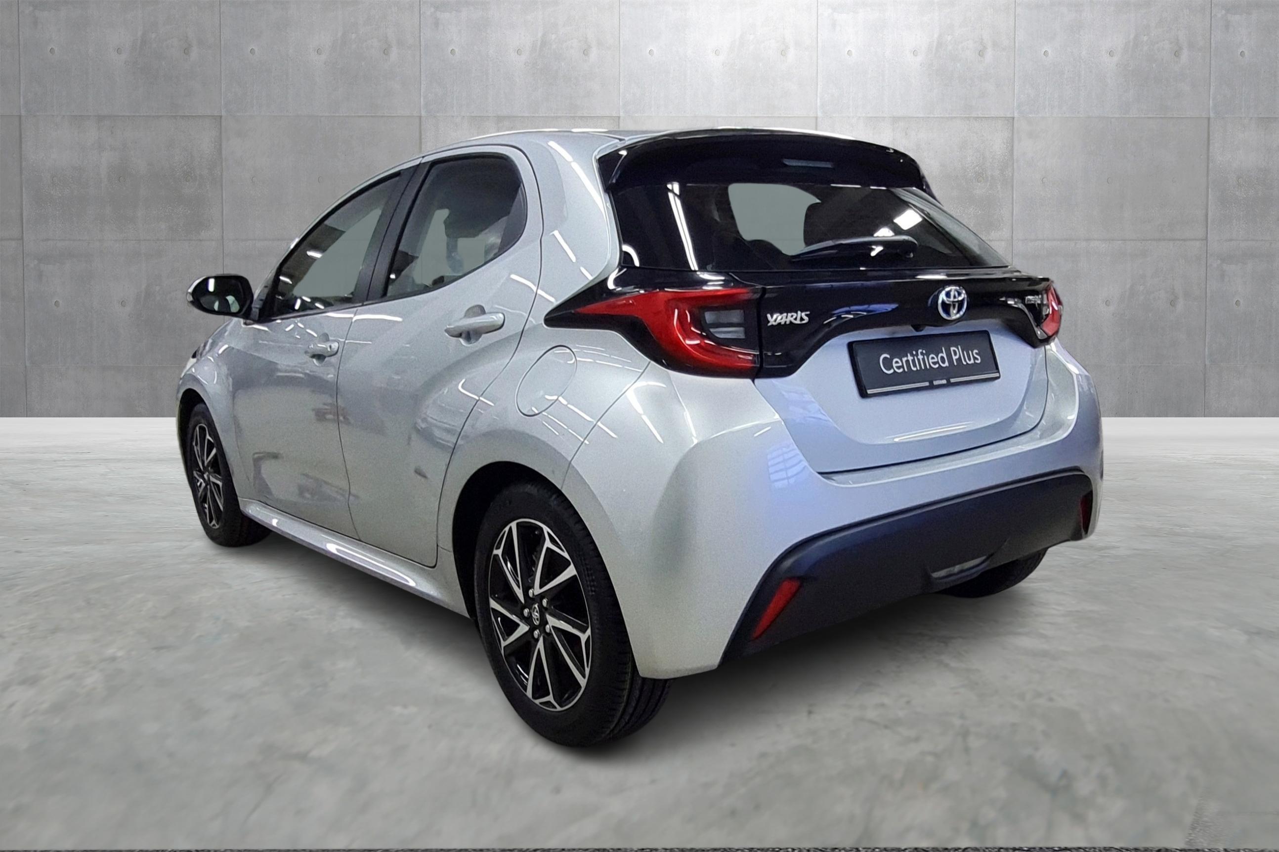 Thumnail bilde 2 av Toyota Yaris Hybrid