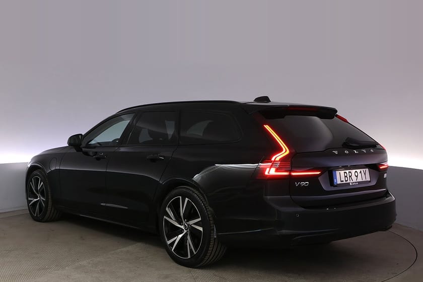 Bild 4 av Volvo V90 Recharge T6 AWD Plus Dark Pano HK Elstol Drag