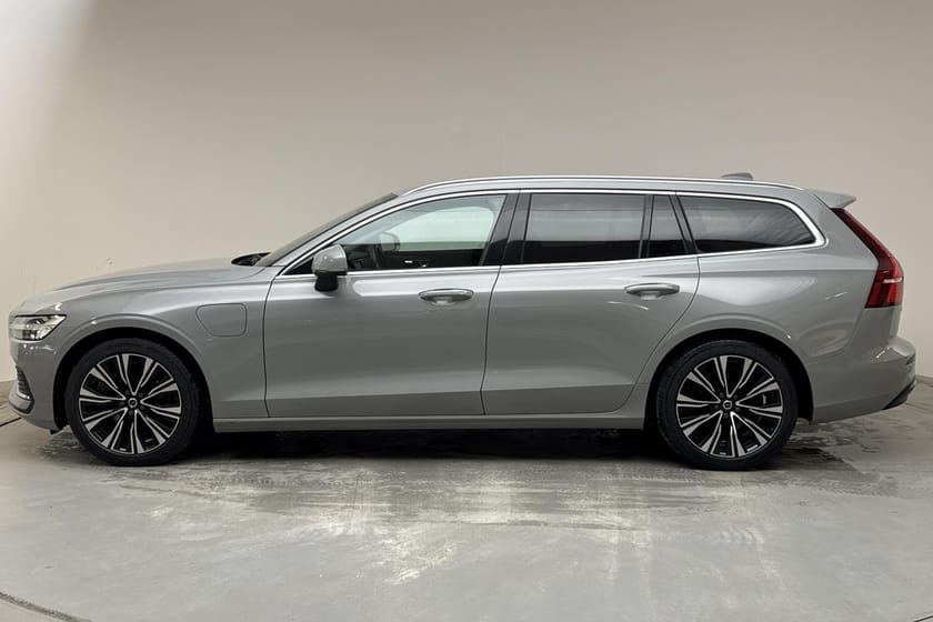 Bild 2 av Volvo V60 T6 AWD Recharge (350hk) Core Edition