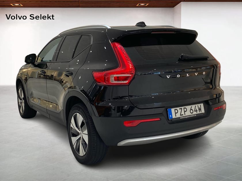 Bild 2 av Volvo XC40 T2 FWD Momentum Advanced - Navigation, Bränslevärmare