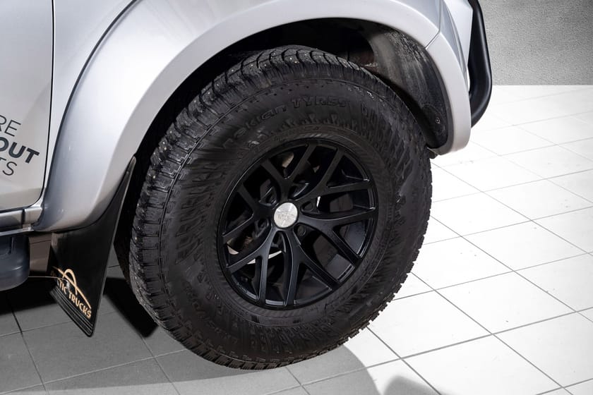 Bilde 5 av Isuzu D-Max Dobbelcab 163 hk DobCab AT35 Black/Magnum edition. NYBIL GAR!