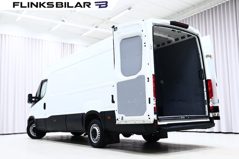Bild 4 av Iveco Daily 35-140 Van 136HK L5H2 XXL-Skåp|Webasto|3.5ton-dragvikt|Momsbil