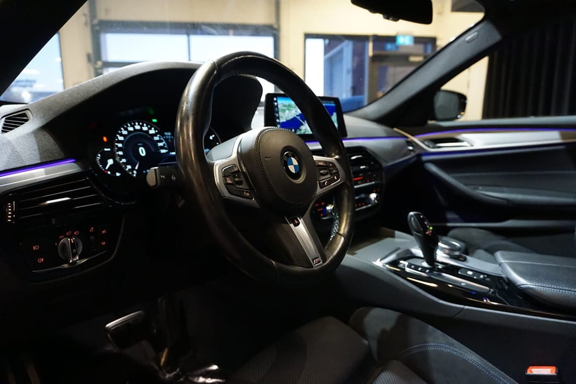 BMW 5-serie 2019 - miniatyr 12