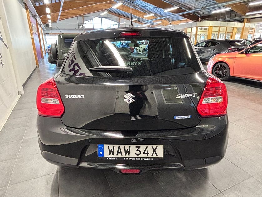 Bild 3 av Suzuki Swift Hybrid 1.2 AUT, V-hjul, B-kamera, Apple Carplay, Fri Service