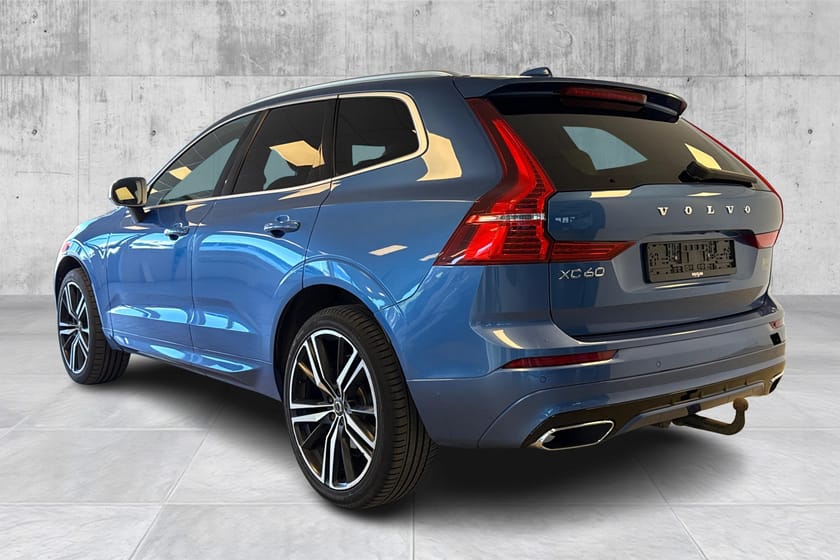 Bilde 3 av Volvo XC60 D4 R-Design/Krok/Oppv.frontrute/360kam/BLIS/Historikk