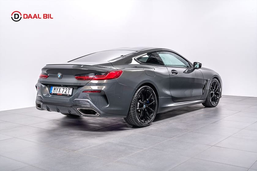 Bild 4 av BMW M850i xDrive Coupé 530HK B&W® 360° LASERLIGHT CARBONPKT