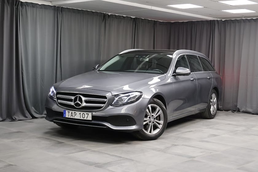 Bild 1 av Mercedes-Benz E 220 T d 4MATIC Avantgarde Värmare Burmester HUD Pano