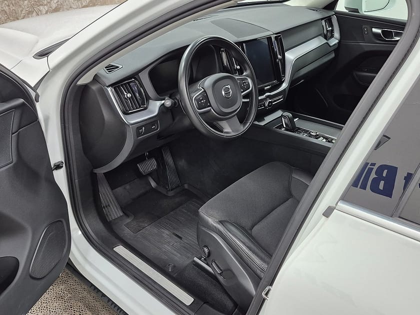 Bild 2 av Volvo XC60 AWD B4 MILDHYBRID 197HK 4x4