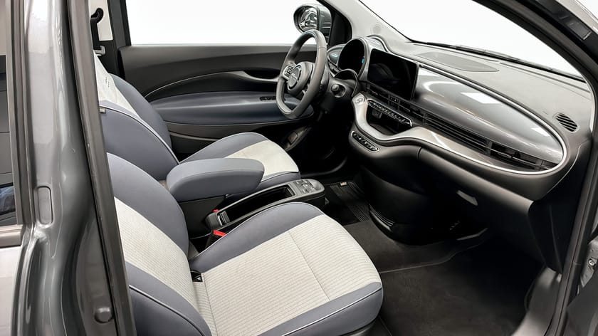 Bild 3 av Fiat 500Ce BEV CAB ICON BASIC Laddkort värde 15.000kr ingår