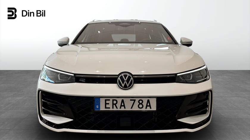 Bild 4 av Volkswagen Passat Variant eHybrid R-LINE 272 hk Drag/Värmare/Panoram
