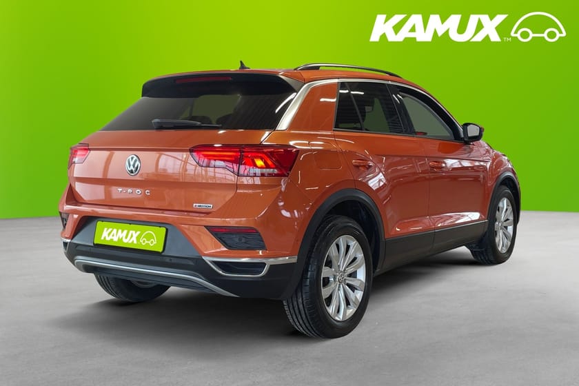 Bild 4 av Volkswagen T-Roc 2.0 TDI 150 hk Drag Navi Cockpit Nyservad