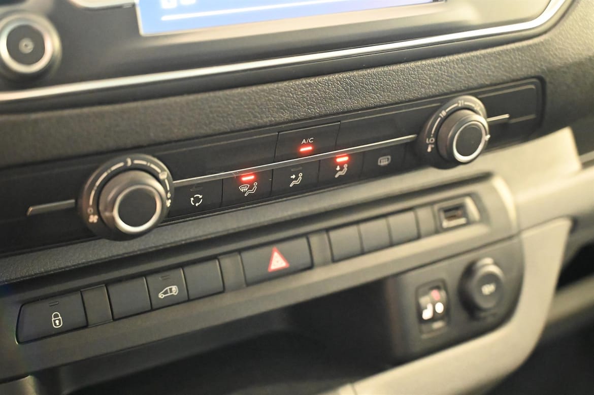 Toyota Proace 2.0 D-4D 4x4 Manuell, 6-trinn, 122hk, 2020