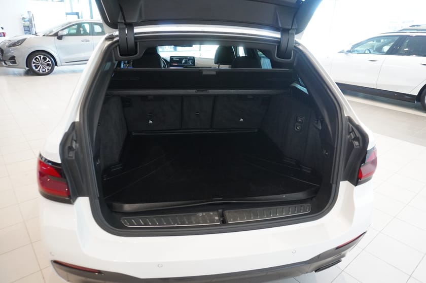 Bild 5 av BMW 520d xDrive Touring M-Sport Innov Pano DAP Laser hk Värmare