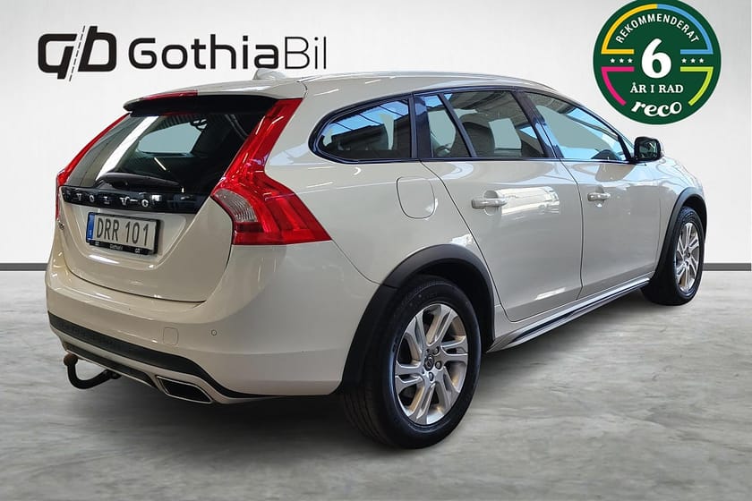 Bild 5 av Volvo V60 Cross Country D3 Geartronic Drag Värmare Adaptiv Navi Rattvärme