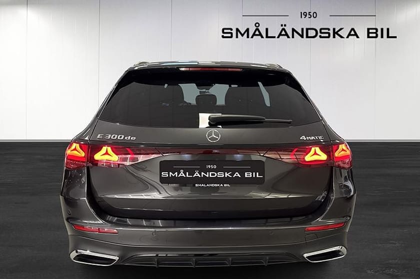 Bild 5 av Mercedes-Benz E 300 d e 4MATIC T AMG Line Drag 313hk