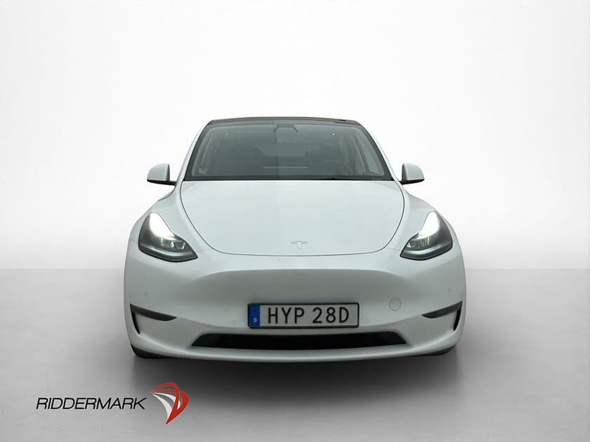 Bild 2 av Tesla Model Y Long Range AWD Värmepump Rattvärme Svensksåld