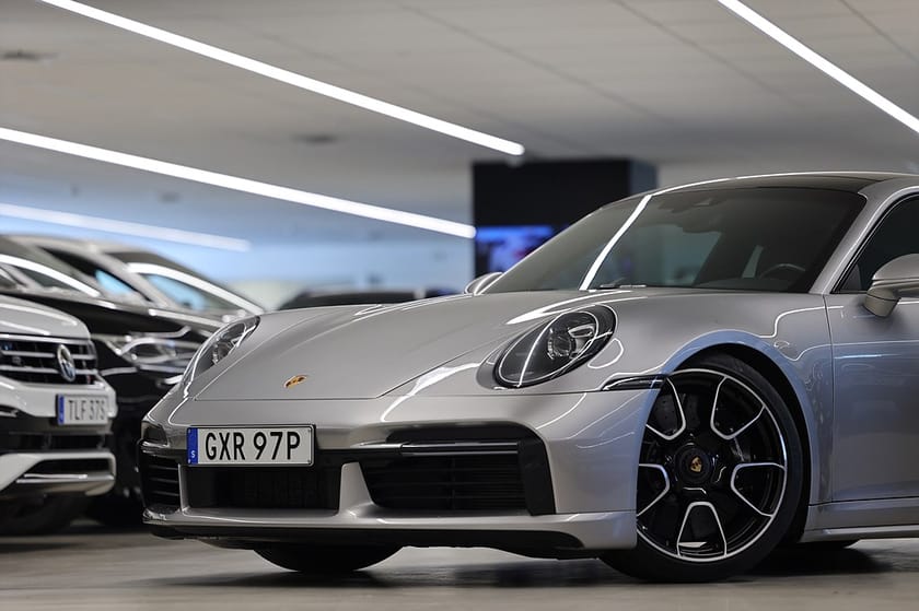 Bild 4 av Porsche 911 Turbo S Coupé SportDesign IPE HCP Avgas Burmester