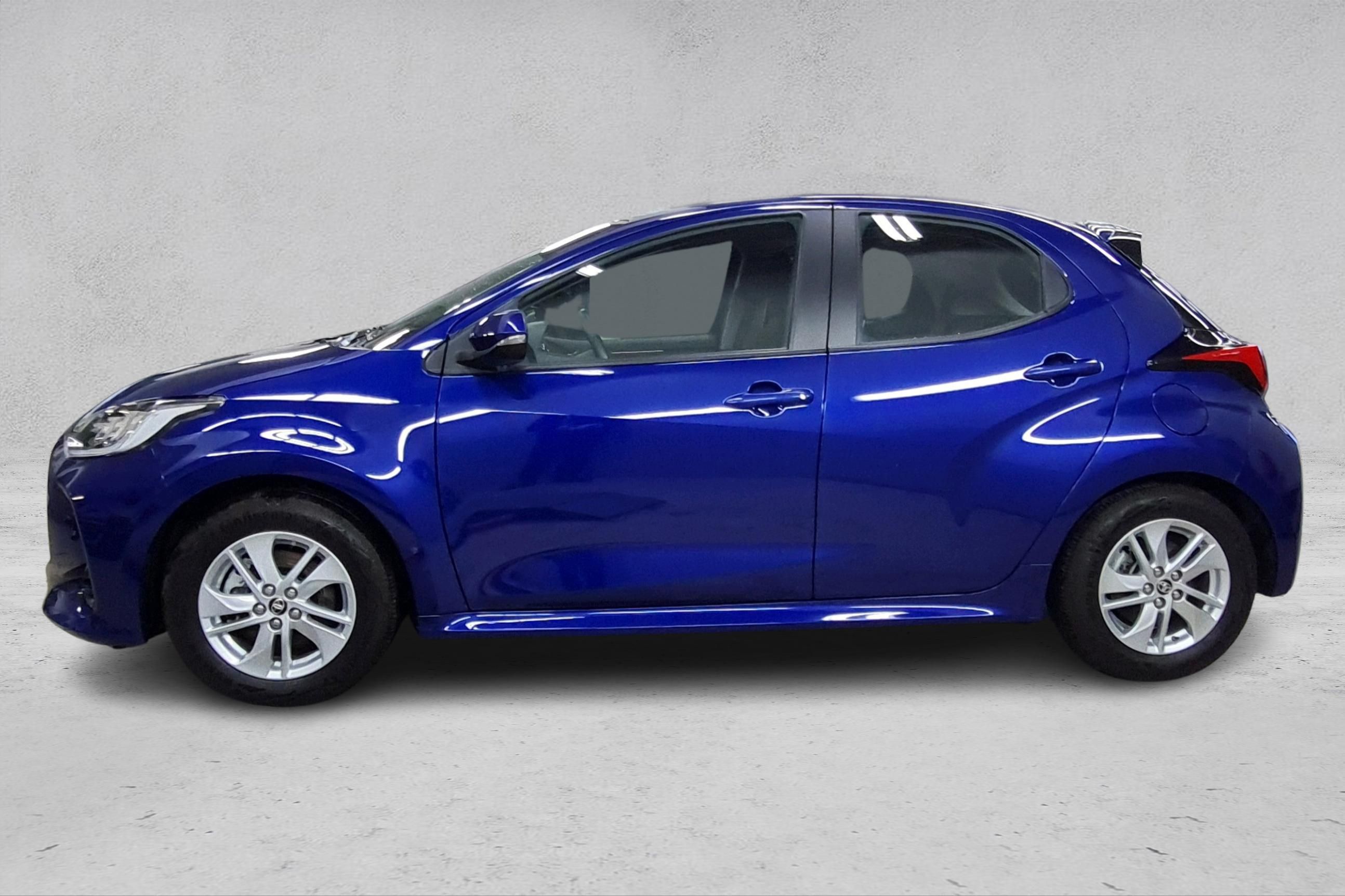 Thumnail bilde 1 av Toyota Yaris Hybrid