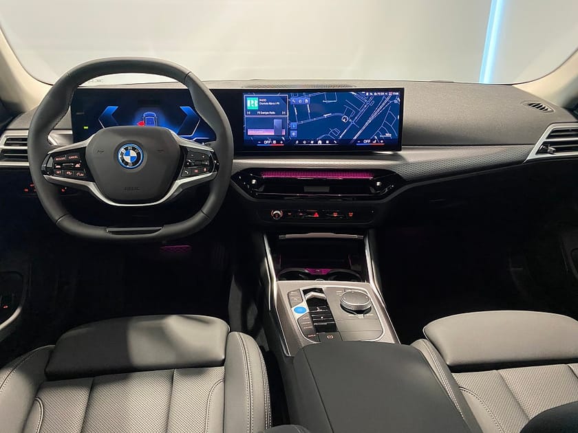 Bild 3 av BMW i4 eDrive40 Gran Coupé Rattvärme Adaptiv Farthållare