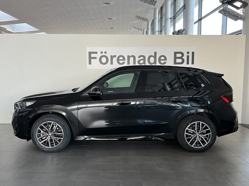Bild 3 av BMW iX1 xDrive30 xDrive30e 4,95 ränta M Sport H/K Comfort Access