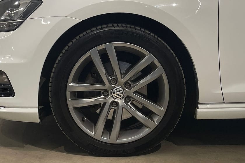 Bild 5 av Volkswagen Golf Sportscombi 2.0 TDI 4Motion R-Line / 1-ägare / Värmare