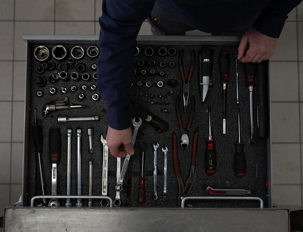 DÄRFÖR BEHÖVER DU HÅLLA KOLL PÅ DINA DÄCKS STATUS