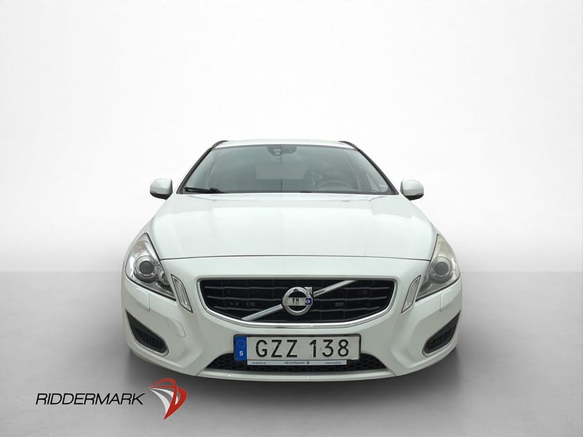 Bild 2 av Volvo V60 D4 AWD Momentum Värmare Skinn Kamrem-Bytt Dragkrok