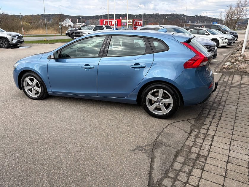 Bild 3 av Volvo V40 D2 Automat, Drag, PDC, Kamrem bytt