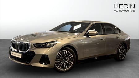 BMW i5 xDrive40 Sedan M Sport Komfortstol Innovation Travel Drag
