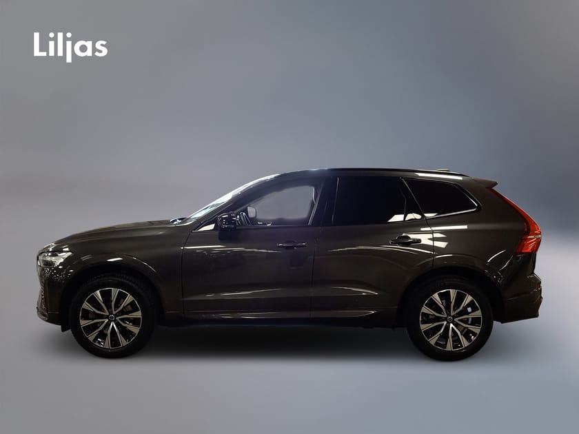 Bild 3 av Volvo XC60 B4 AWD Diesel Plus Dark//Dragkrok//
