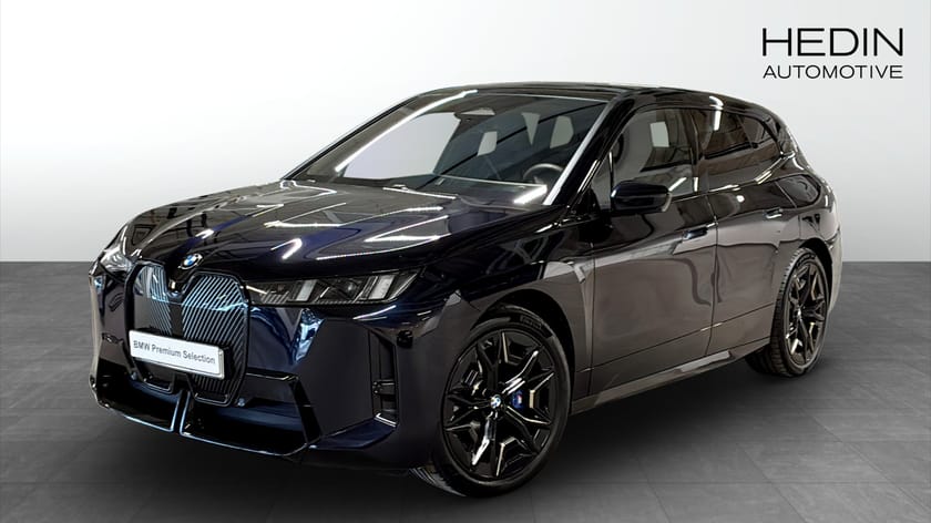 Bild 1 av BMW iX xDrive60 M Sport Fully Charged Pano Skylounge DAP H&K