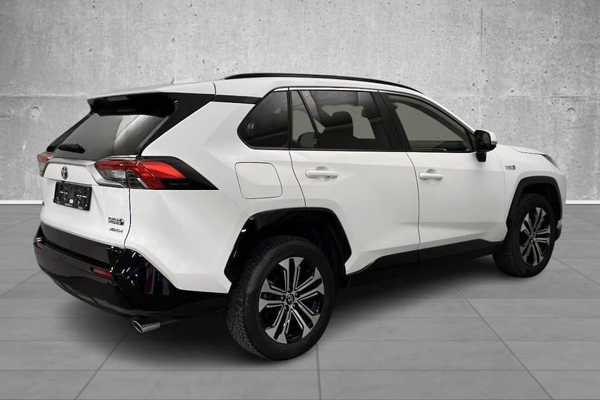 Bilde 5 av Toyota RAV4 Plug-in Hybrid 2.5 Active Tech/alle servicer/4x4/WLTP 75 km/