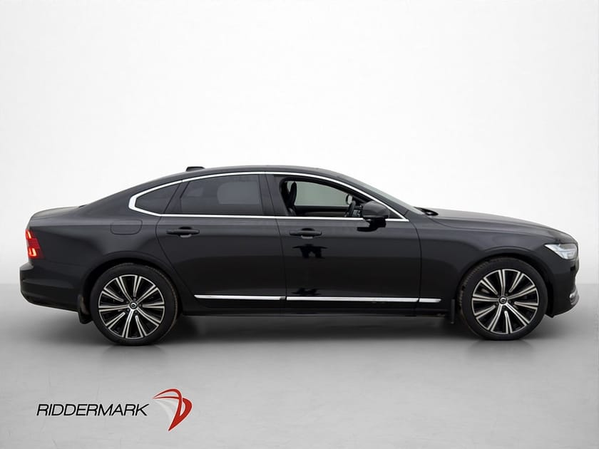Bild 3 av Volvo S90 B5 AWD 235hk Ultimate Bright B&W Pano 360° Värm