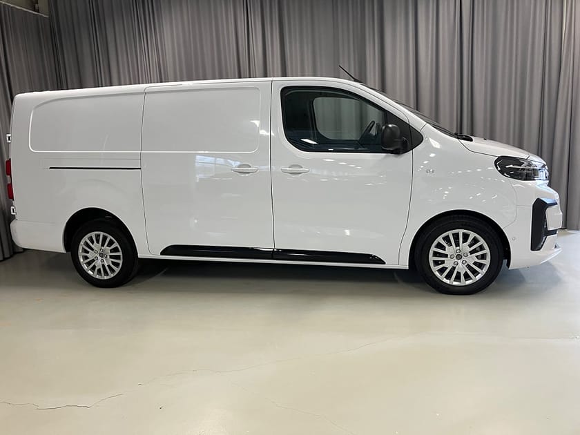 Bild 3 av Peugeot Expert L3 PLUS 2.2 BlueHDi 150hk Automat