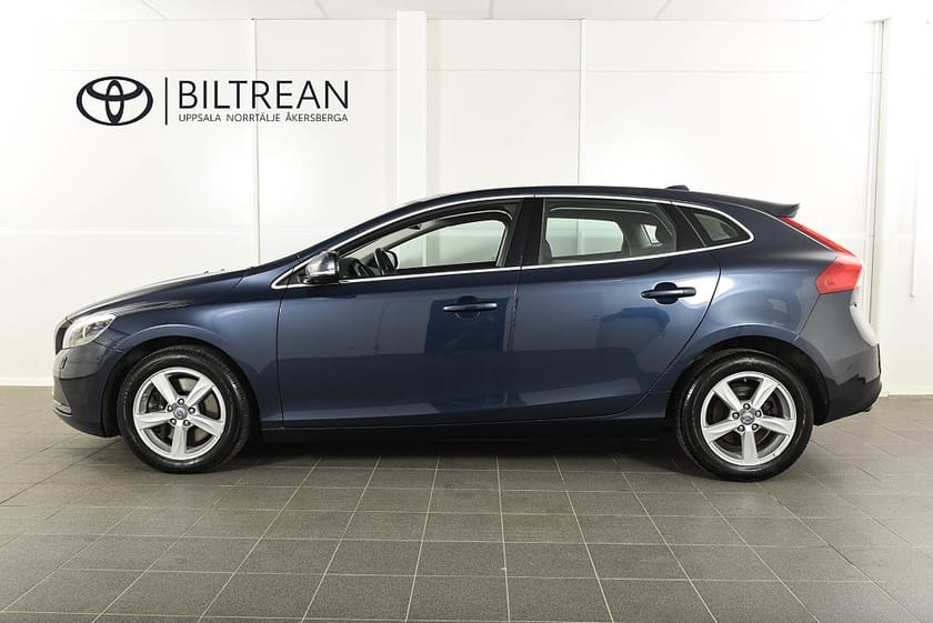 Bild 2 av Volvo V40 D4 Momentum BE 190Hk  / Värmare