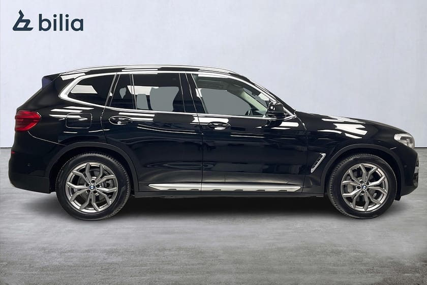 Bild 2 av BMW X3 xDrive30e / Panorama / Sportstol el inkl. minne/Hi-Fi