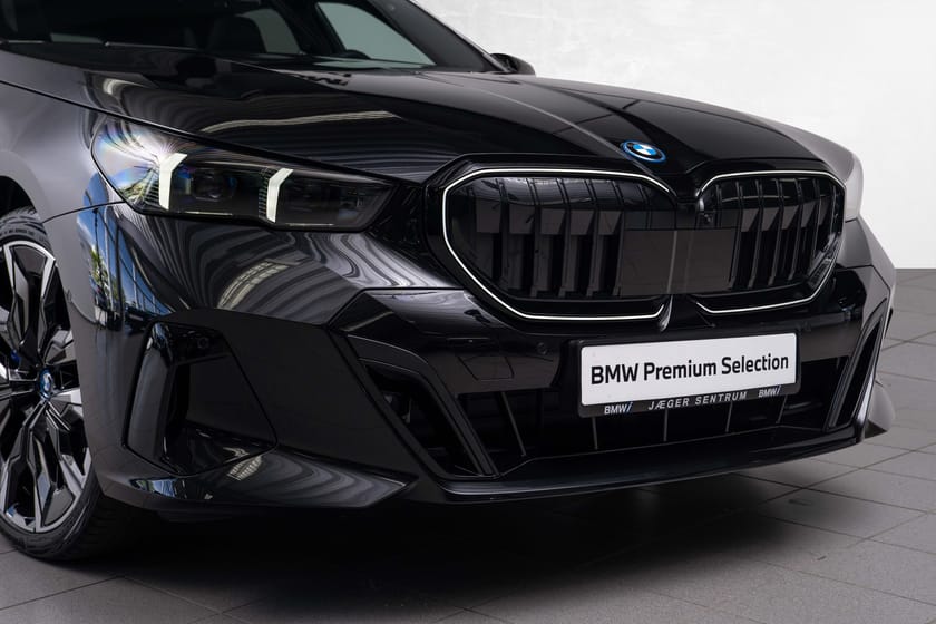 Bilde 2 av BMW 550e xDrive Touring 6,29%