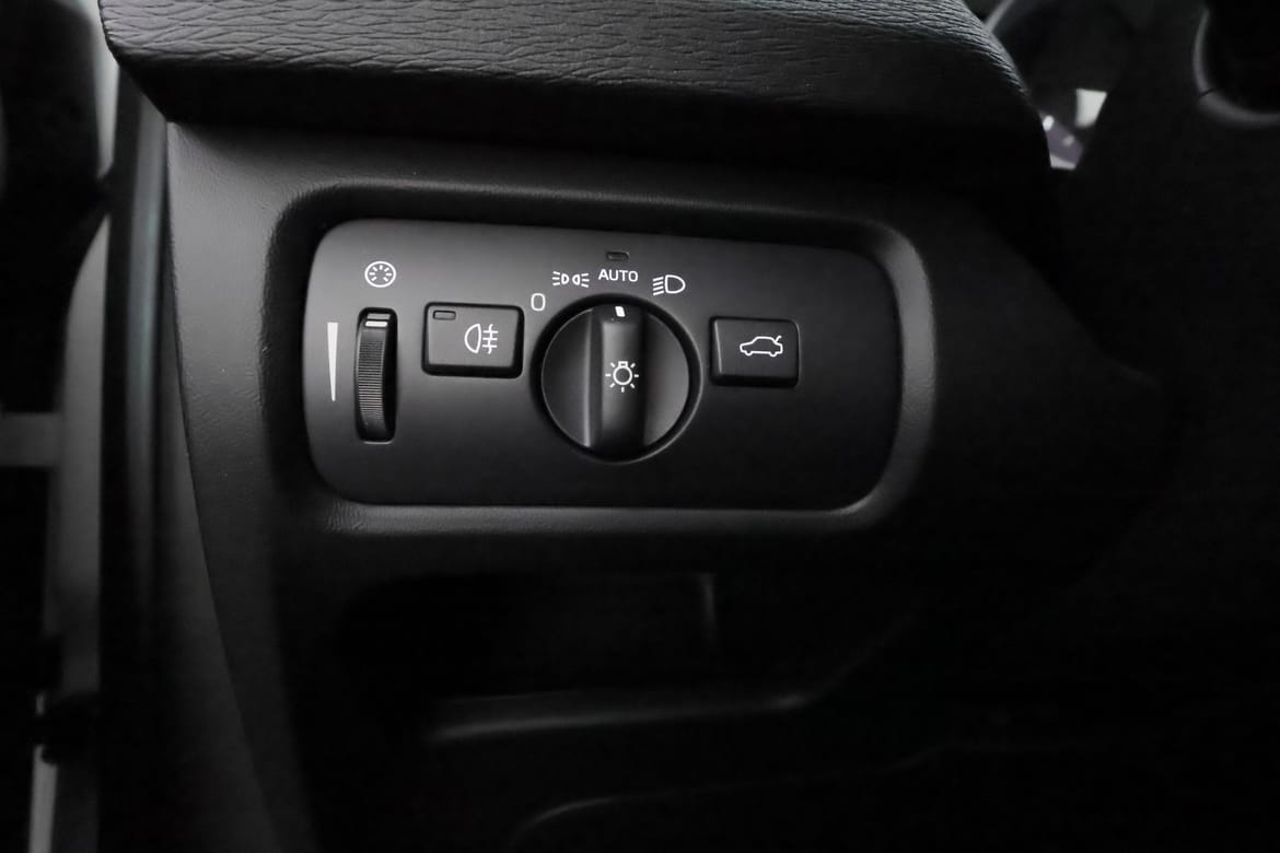 Volvo V40 2018 - miniatyr 11