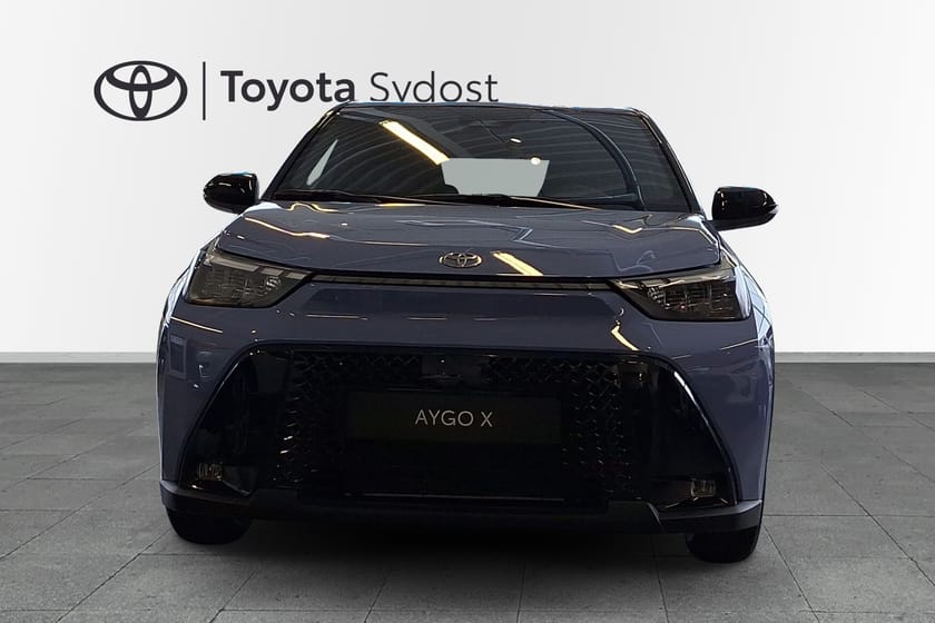 Bild 2 av Toyota Aygo X Hybrid Pulse (nybil) backkamera trådlös laddare