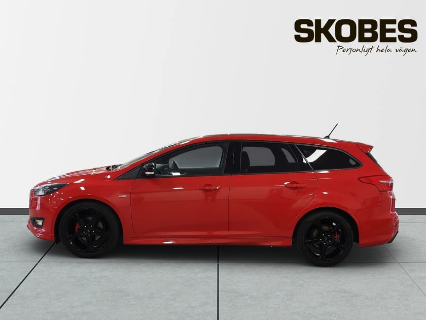 Bild 4 av Ford Focus Kombi 1.0 125 ST Line Red
