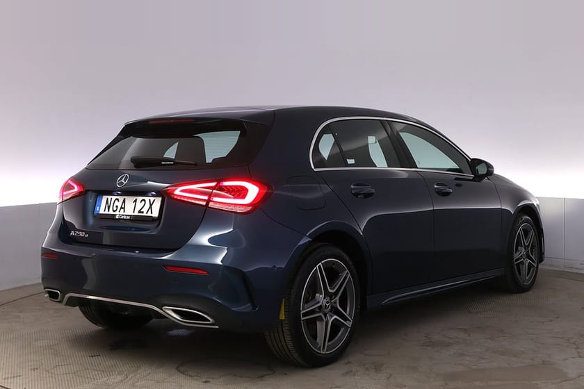 Bild 5 av Mercedes-Benz A 250 e AMG Widescreen Kamera Navi