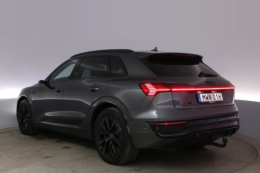 Bild 4 av Audi Q8 55 e-tron quattro S-line Pano 360 B&O Elstol Drag