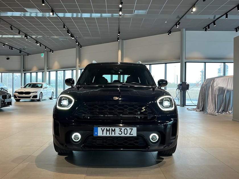 Bild 2 av MINI Countryman Cooper SE ALL4 Plug-In Hybrid Nav Backkamera 4,95%