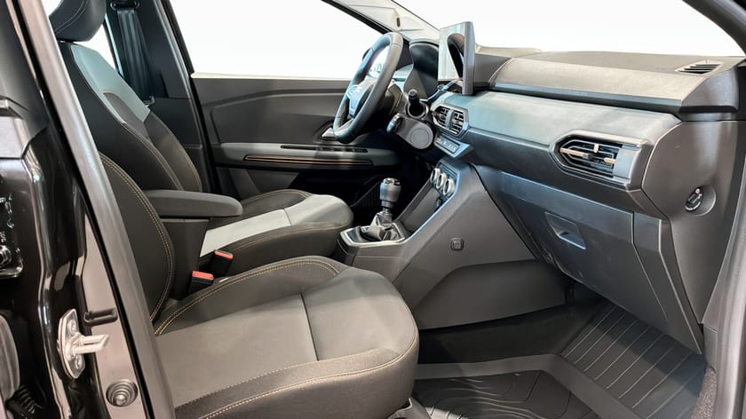Bild 3 av Dacia Sandero Stepway EXTREME TCE 110 // Privatleasing fr 2190 kr/mån